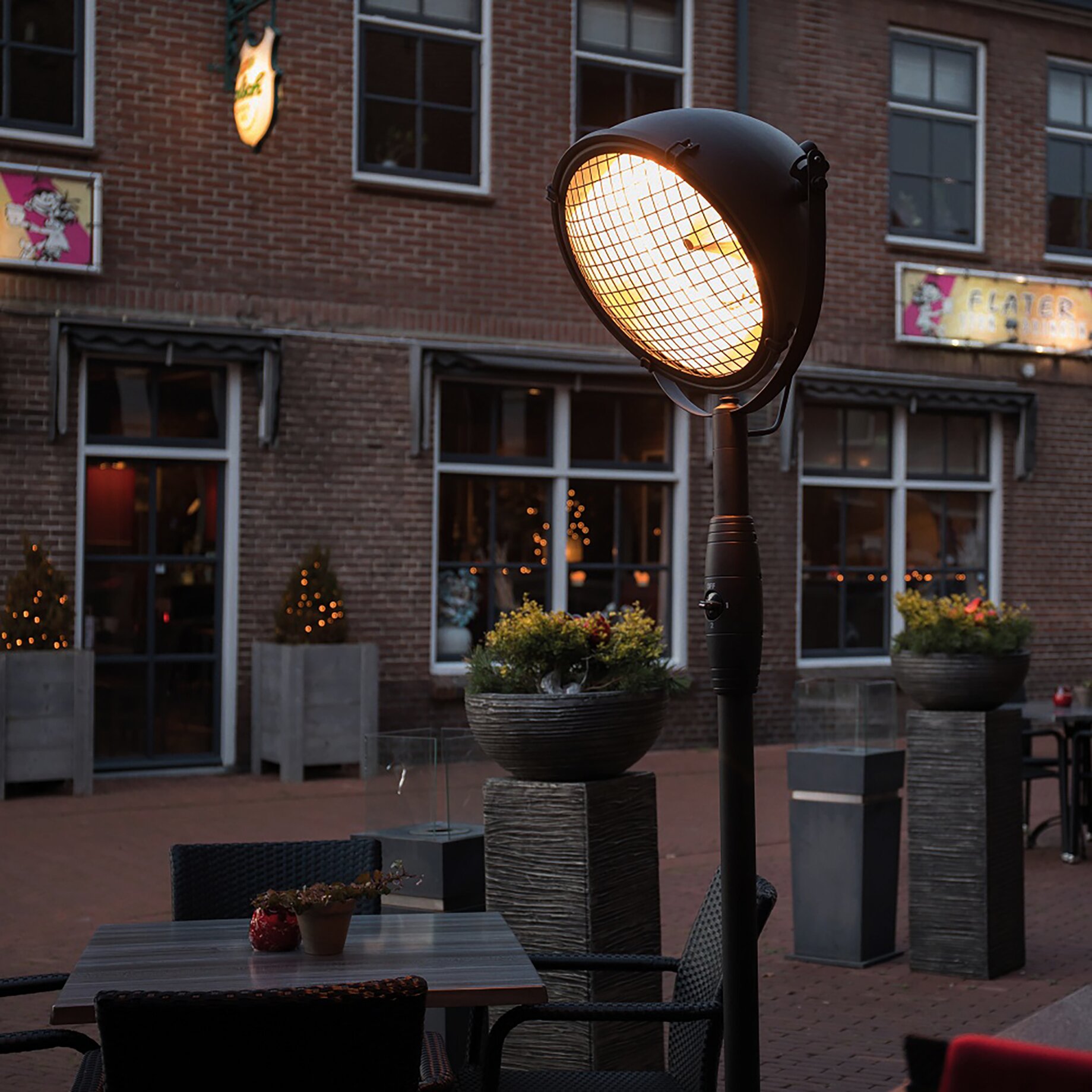 Stand-Heizstrahler Indus 2100 W