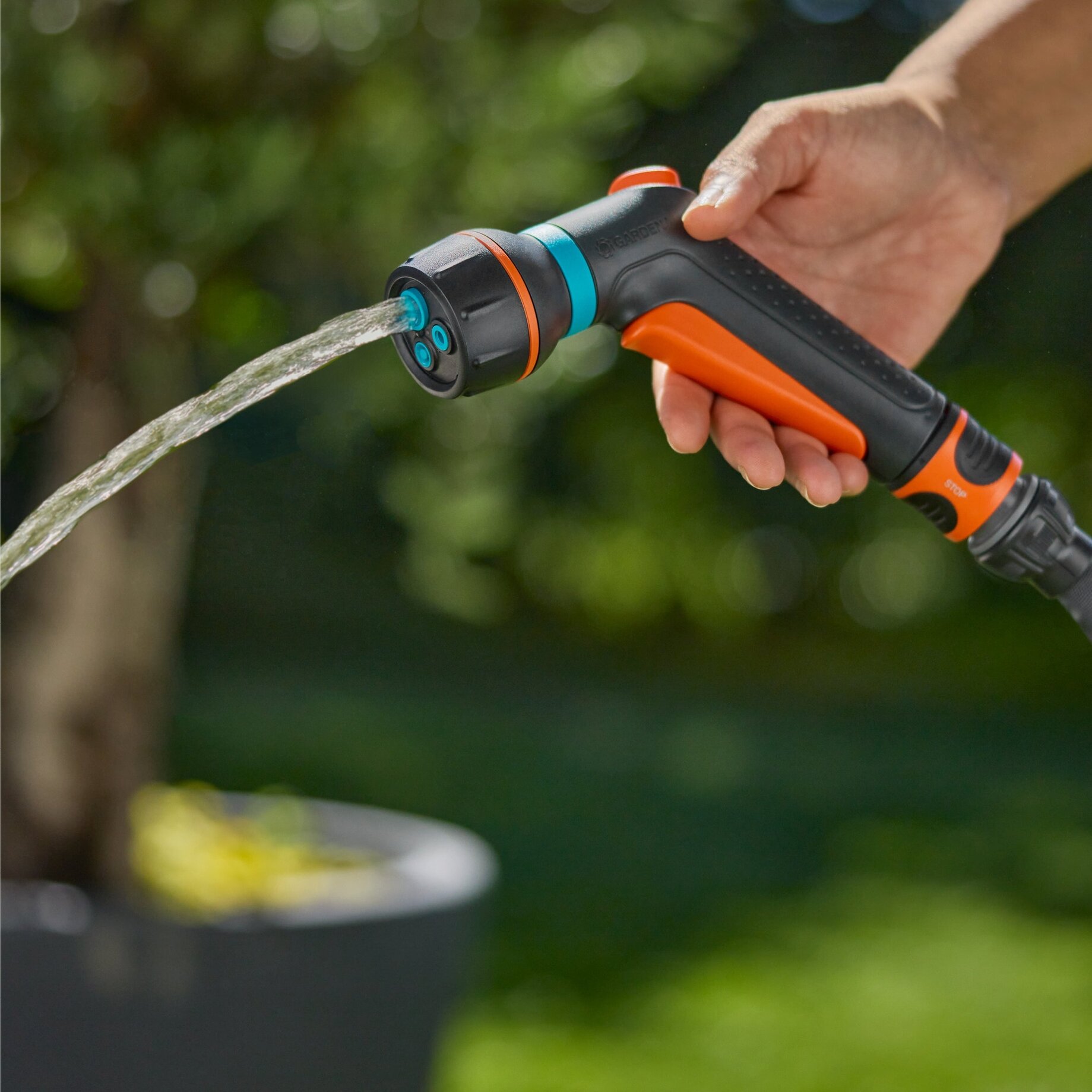 Gartenschlauch, Spritzpistole, Gartenwerkzeug, verstellbarer Strahl, Schlauchdüse, Gartenschlauch, Wasserstrahl, Gartenspritze, Schlauchdüse, Griff