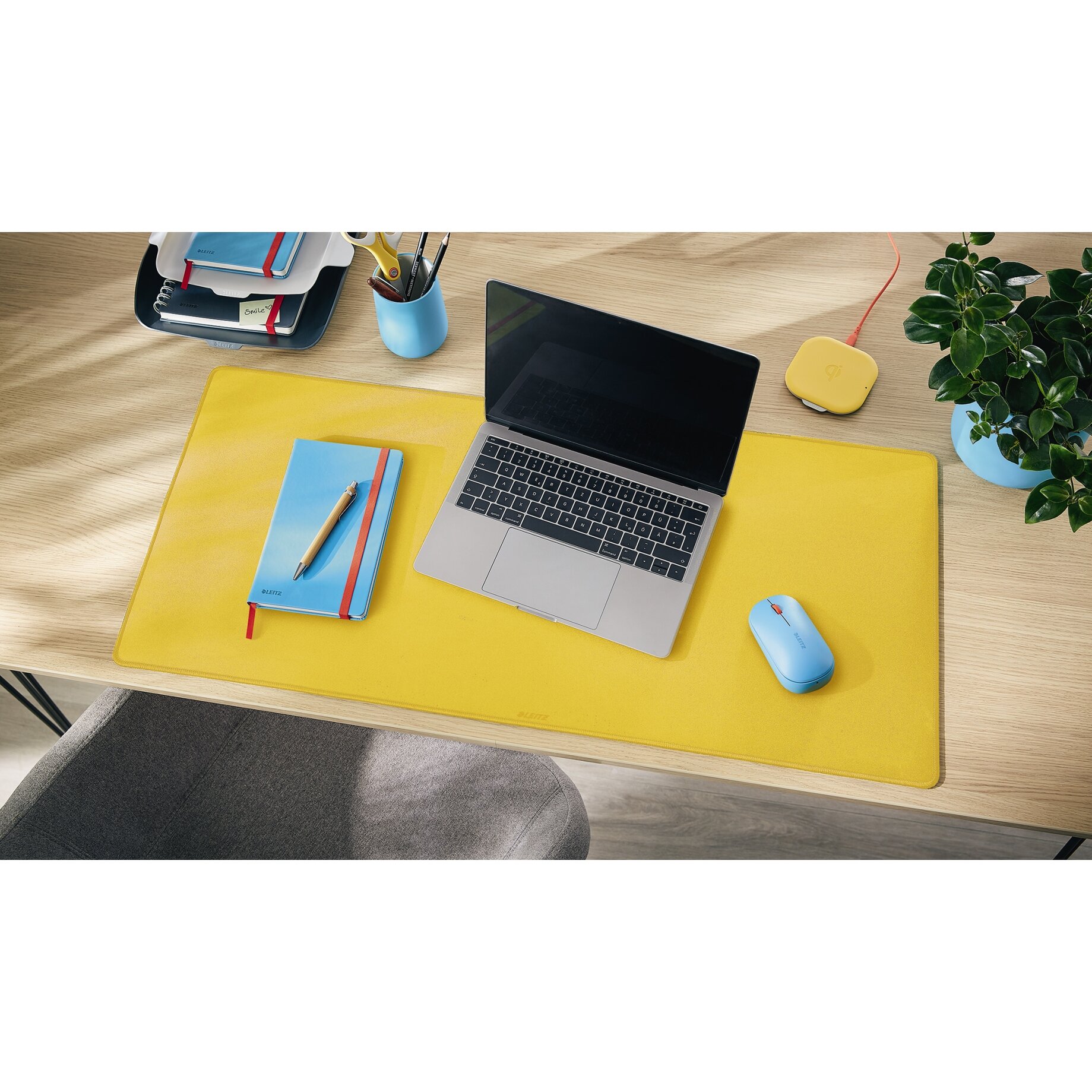 Stift, Mobiliar, Tabelle, Laptop, PC