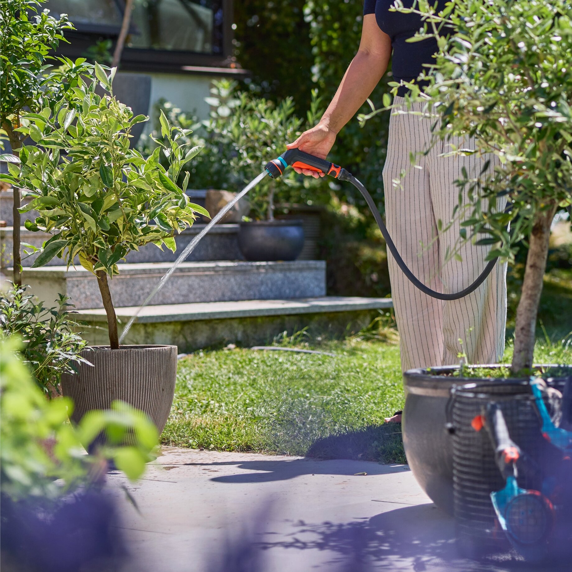 Gartenschlauch, Gartenbewässerung, Spray, Gartenpflege, Schlauchgriff, Gartenschlauch, Gartenbrause, Gießschlauch, Gartenwerkzeug, Pflanzenpflege