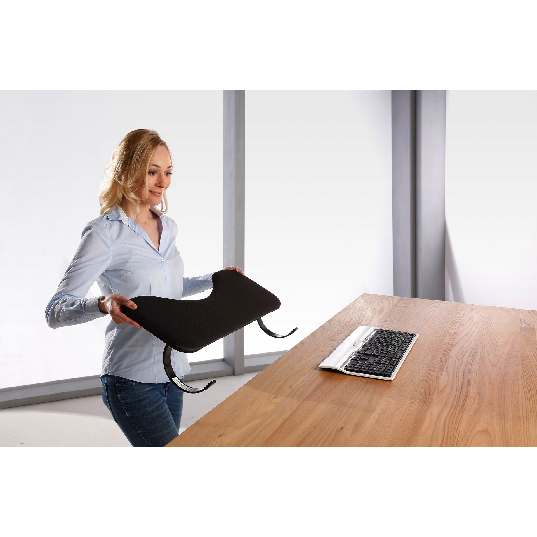 Ergonomische Armauflage mit Textilbezug