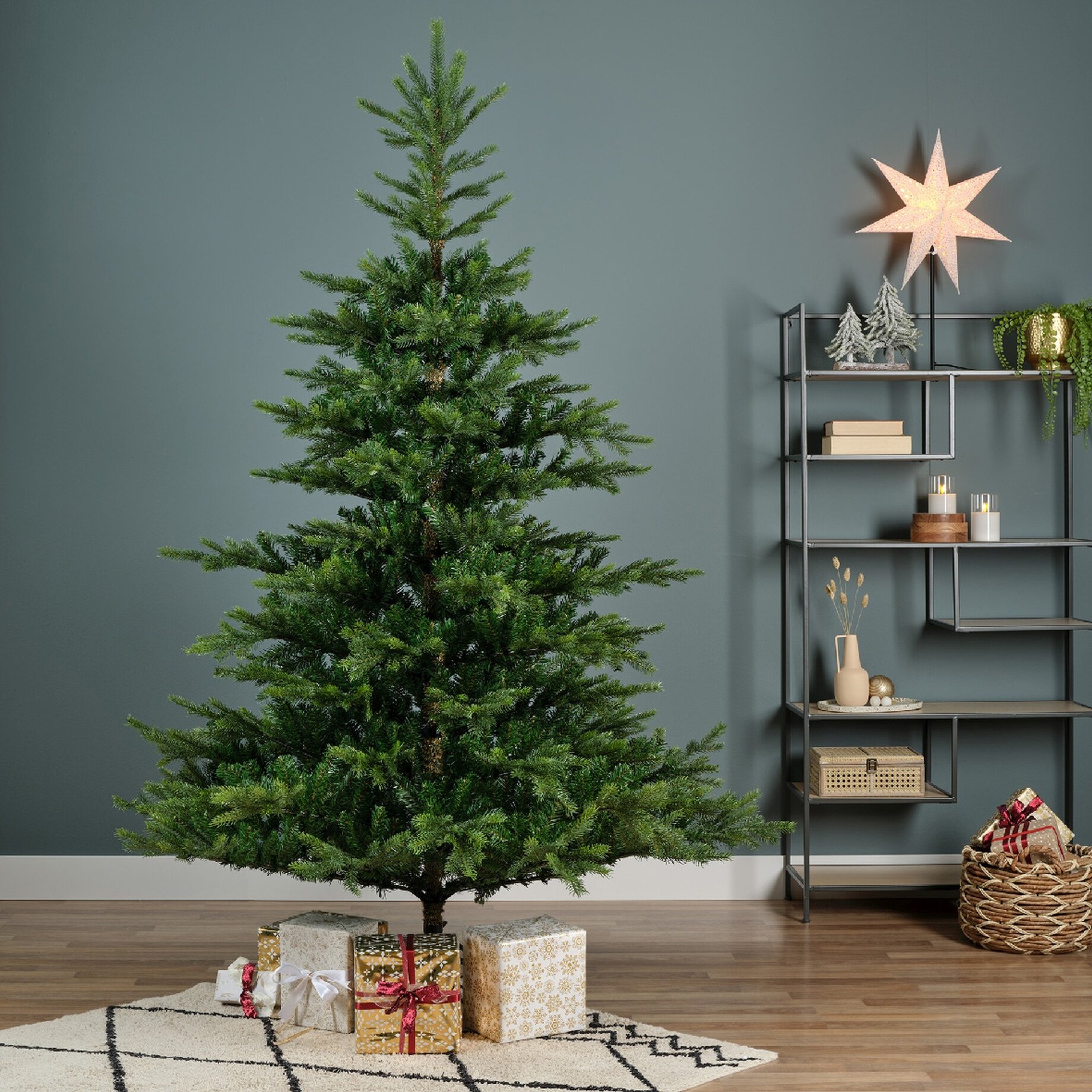 Weihnachtsbaum, Tannenbaum, Kugeln, Geschenke, Wohnzimmerdeko